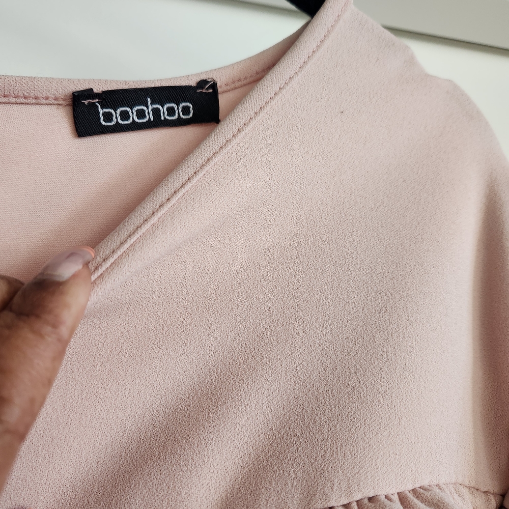 Boohoo Blush Rufffle Top - Picture 3 of 6